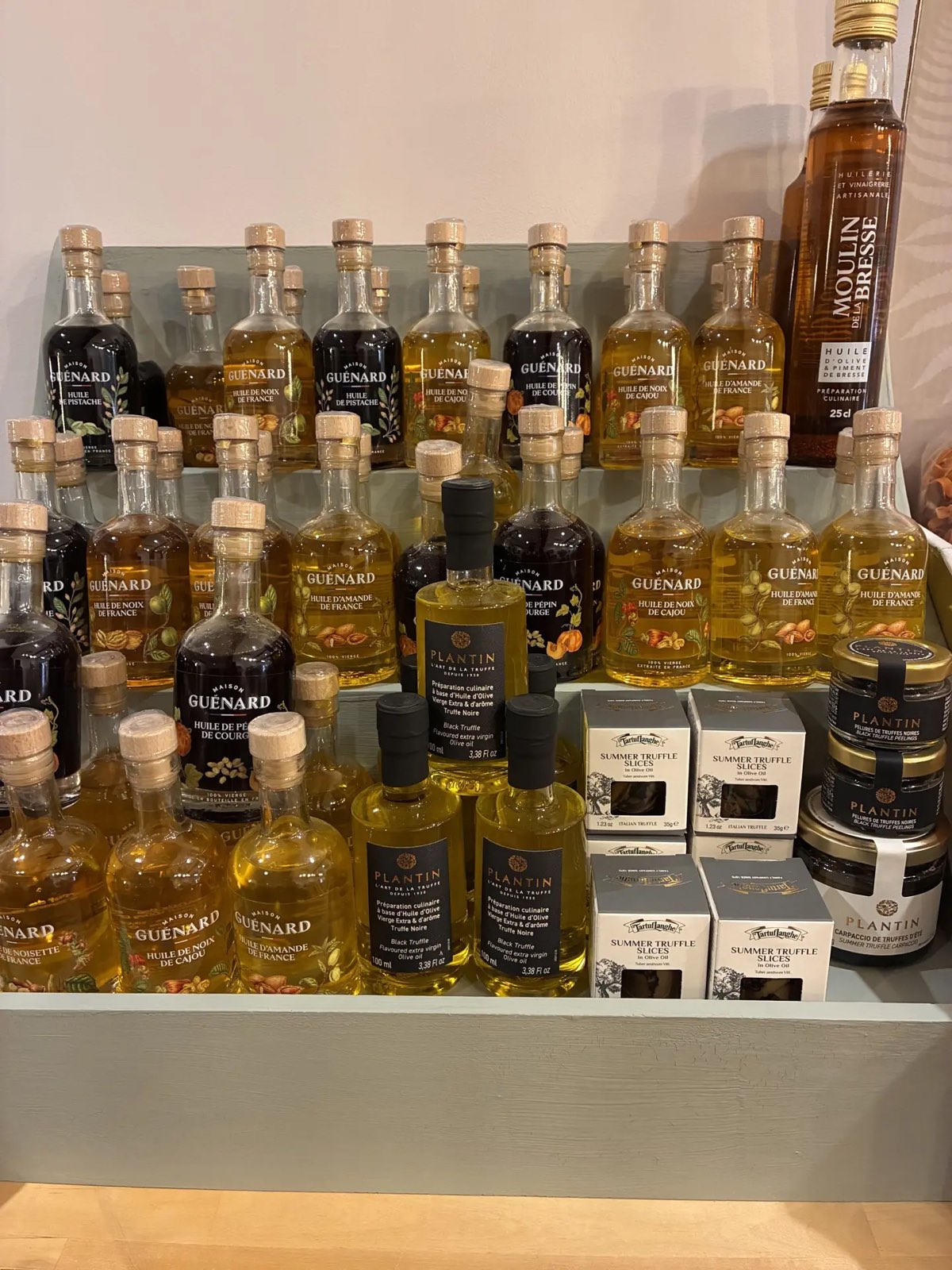 Huiles précieuses et truffe, produits d'exception de l'épicerie fine Chez Marie France Cluny